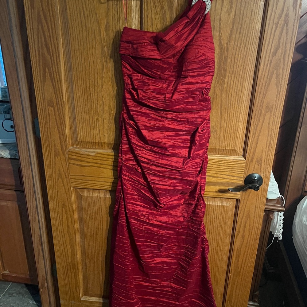 Elegant One Shoulder Red Dress